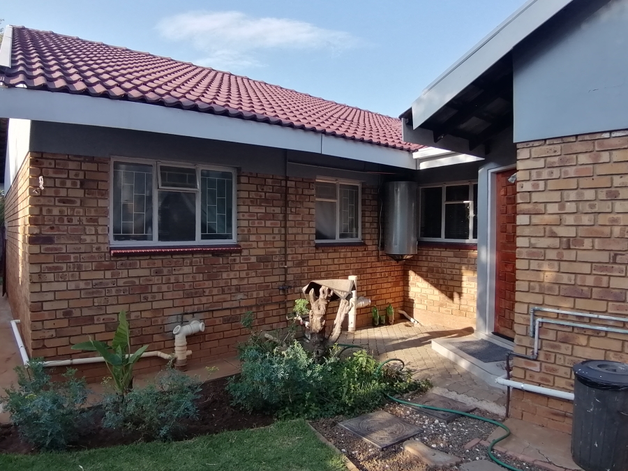 4 Bedroom Property for Sale in Doringkruin North West